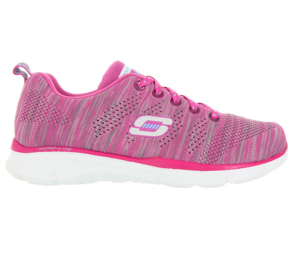 come calzano le scarpe skechers